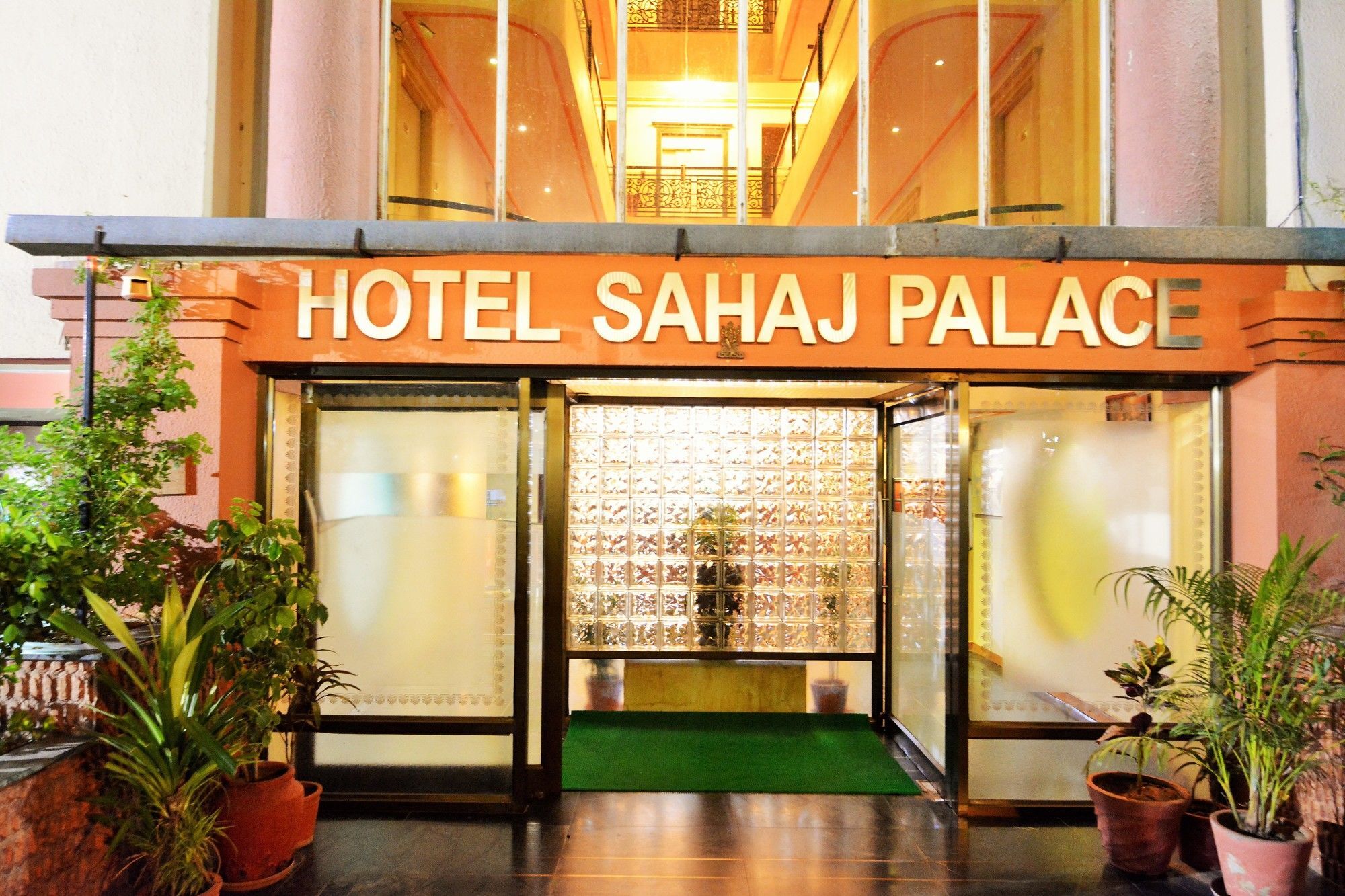 Hotel Sahaj Palace Ahmedabad Exterior photo
